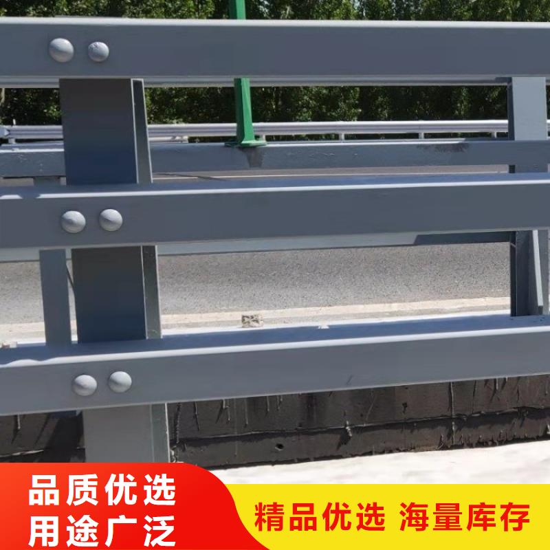 河北沧州定做钢板包厢防撞立柱展鸿护栏一手货源